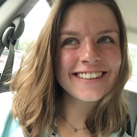 Meet your Posher, Rachel - Picture 1 of 1